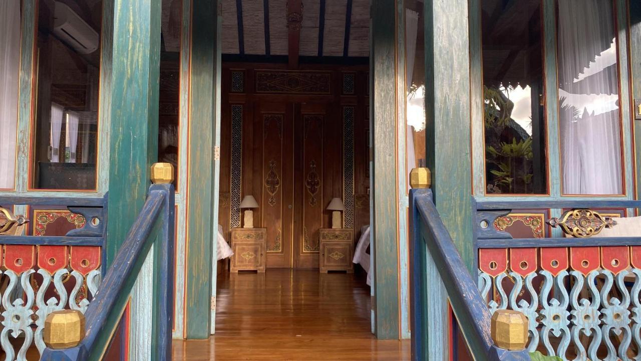 Keris Art Shop&Villa Telaga Wana Sukawati  Bagian luar foto