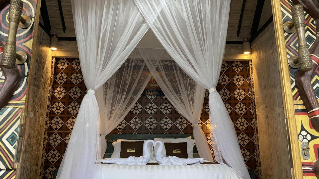 Keris Art Shop&Villa Telaga Wana Sukawati  Bagian luar foto